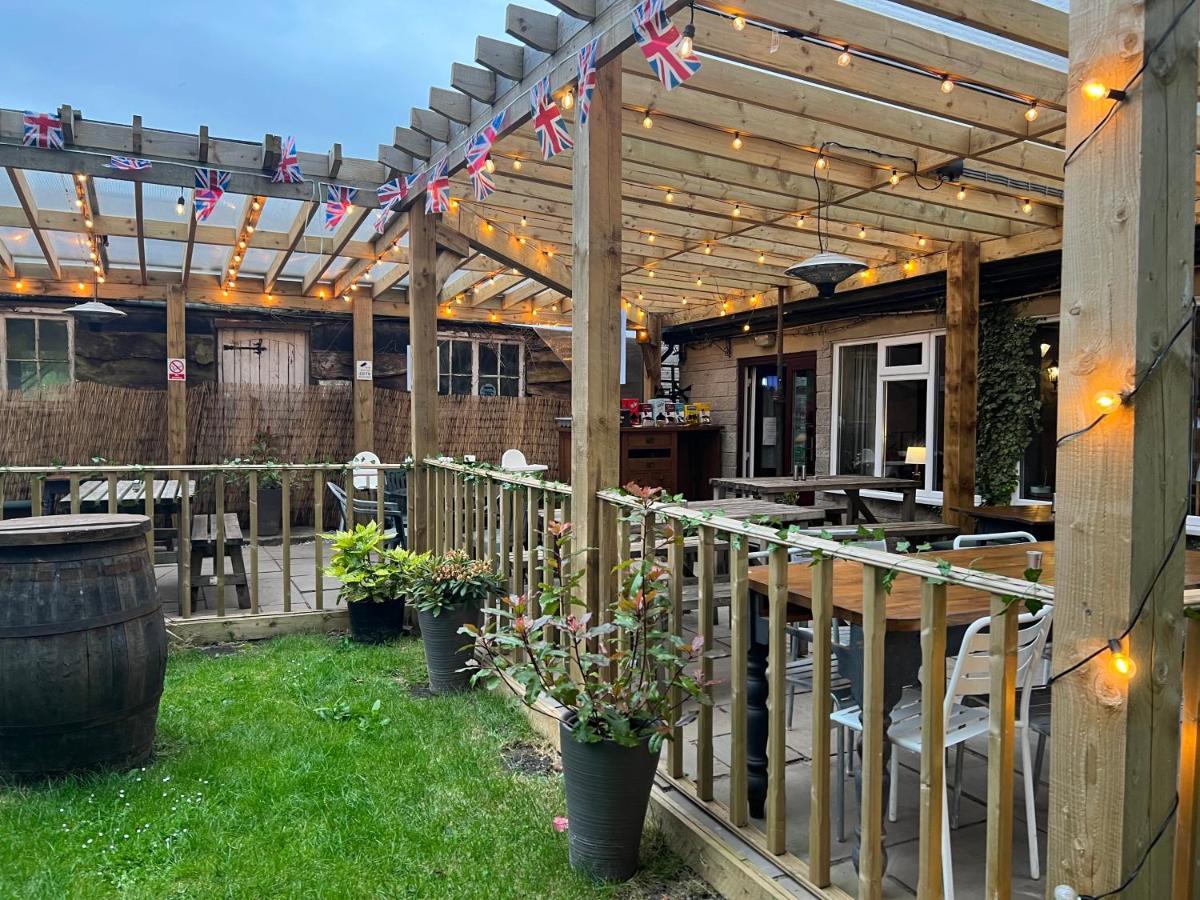 The Royal Oak Inn, Wetton Exterior foto